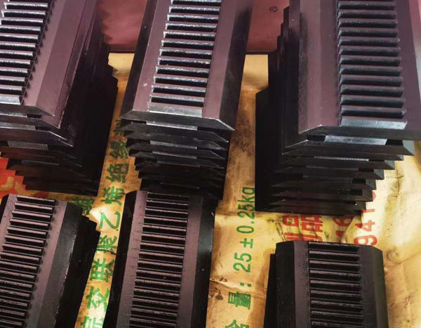 工業(yè)傳動齒輪齒條.jpg